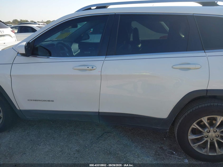 VIN 1C4PJLLB8KD204115 2019 JEEP CHEROKEE LATITUDE PLUS FWD
