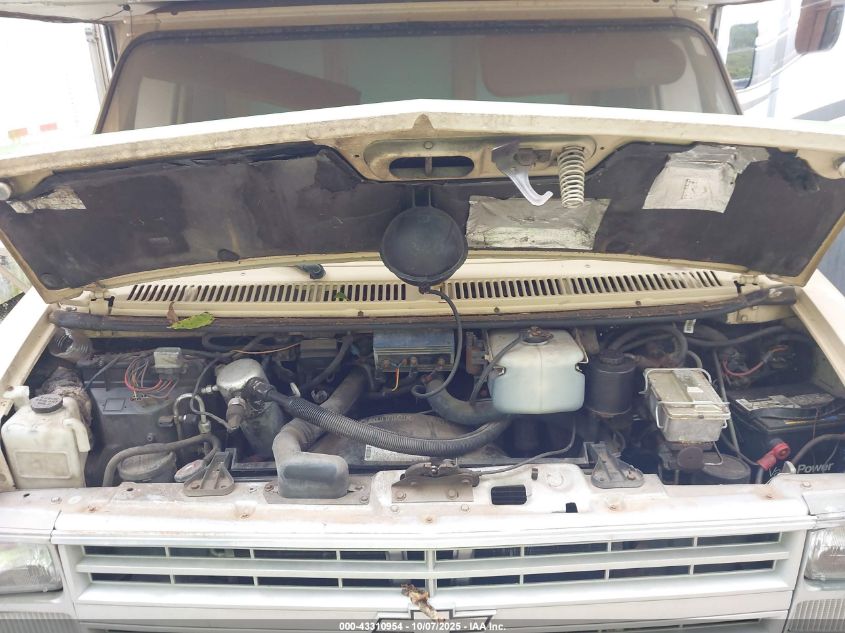 1988 Chevrolet G30 VIN: 2GBJG31M2J4137923 Lot: 43310954