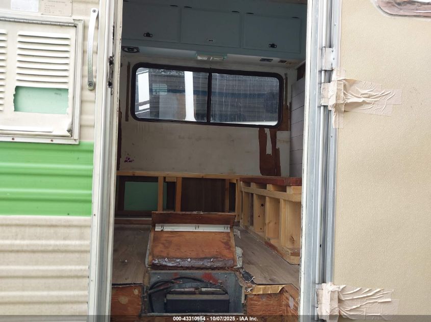 1988 Chevrolet G30 VIN: 2GBJG31M2J4137923 Lot: 43310954