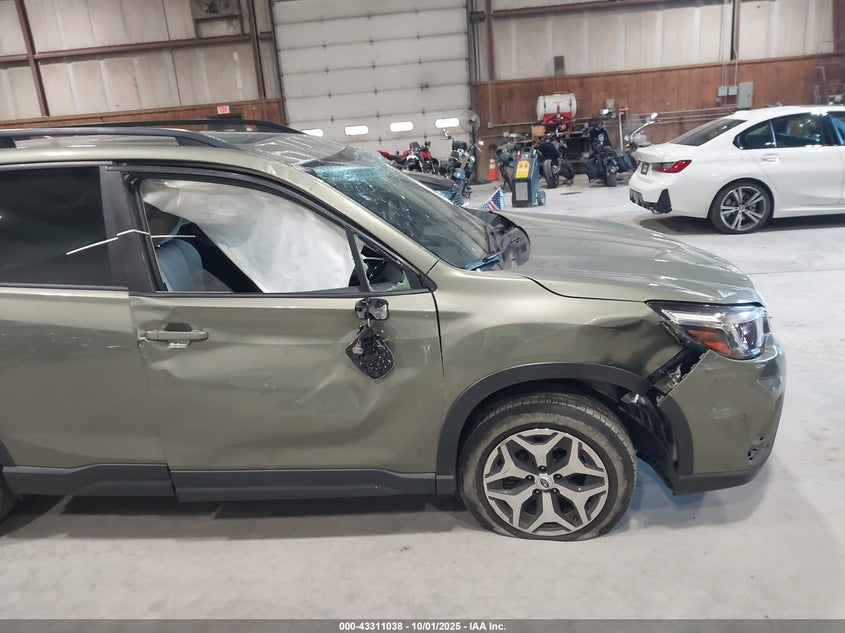 2020 Subaru Forester Premium VIN: JF2SKAGC1LH447761 Lot: 43311038