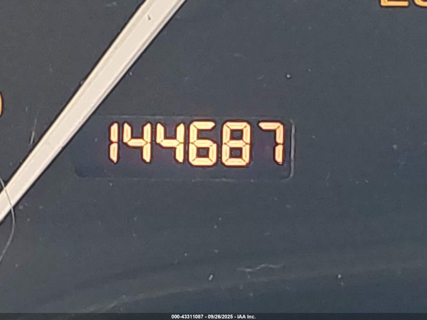 2002 Saturn L-Series L200 VIN: 1G8JU54F32Y573008 Lot: 43311087