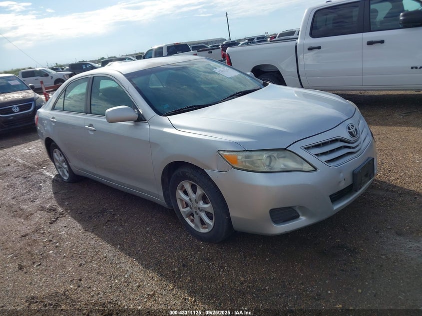 TOYOTA CAMRY LE