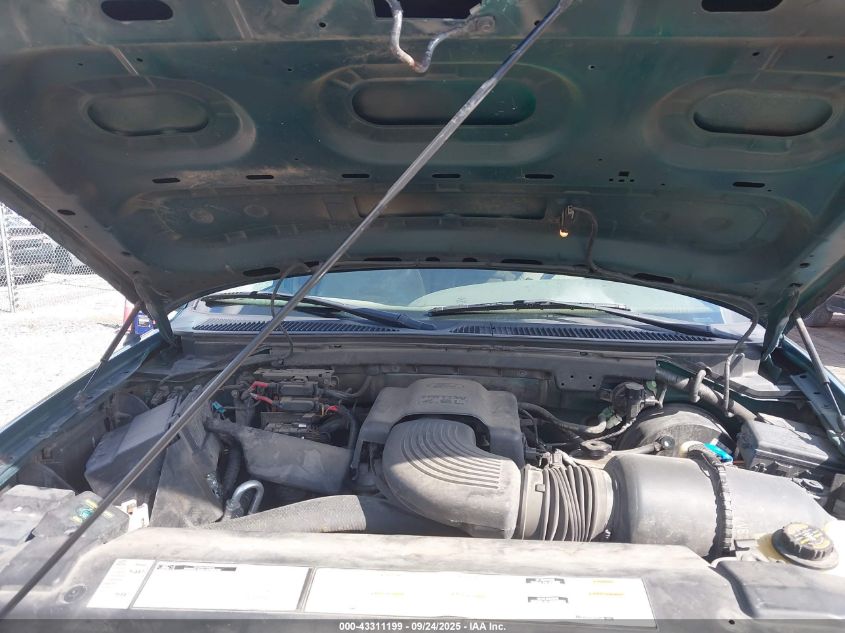 1998 Ford Expedition Eddie Bauer/Xlt VIN: 1FMRU18W0WLB59775 Lot: 43311199