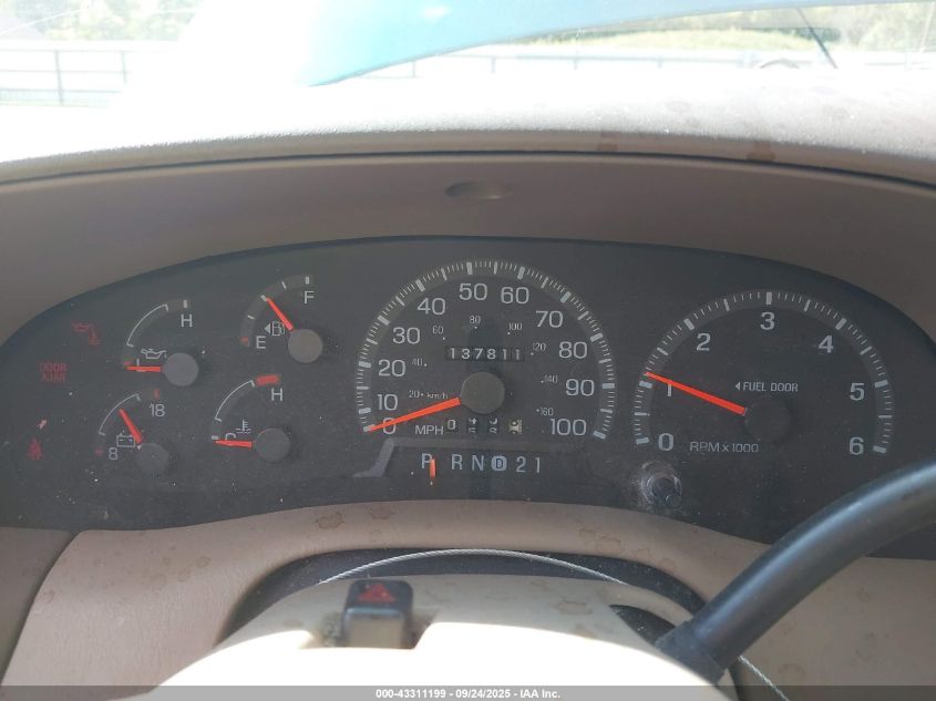 1998 Ford Expedition Eddie Bauer/Xlt VIN: 1FMRU18W0WLB59775 Lot: 43311199