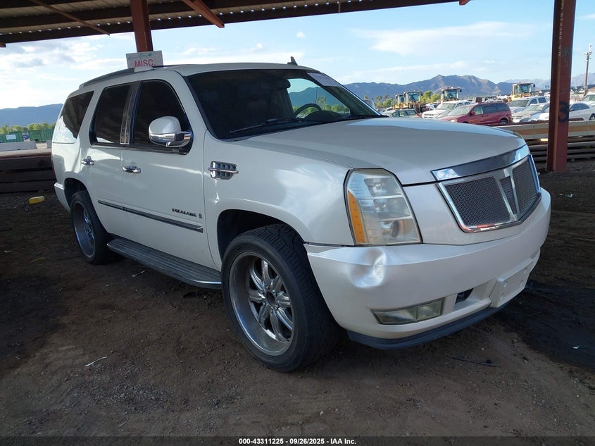 1GYEC63808R114602 2008 Cadillac Escalade Standard auction photo 1