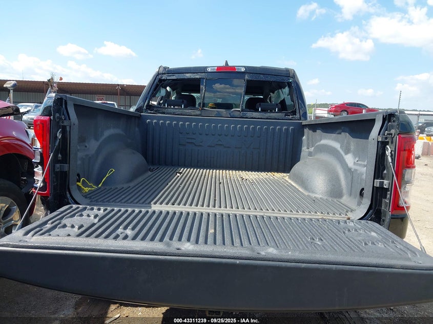 2022 Ram 1500 Big Horn 4X4 5'7 Box VIN: 1C6RRFFG7NN325122 Lot: 43311239
