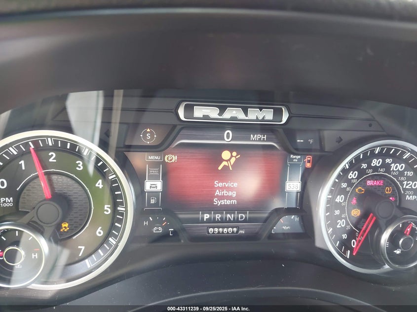 2022 Ram 1500 Big Horn 4X4 5'7 Box VIN: 1C6RRFFG7NN325122 Lot: 43311239