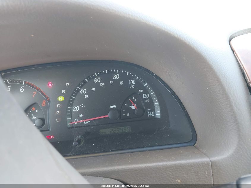 2004 Toyota Camry Le VIN: JTDBE32K940269243 Lot: 43311440