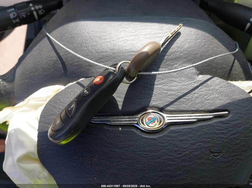 2005 Chrysler Sebring Touring VIN: 1C3EL55R15N684945 Lot: 43311597