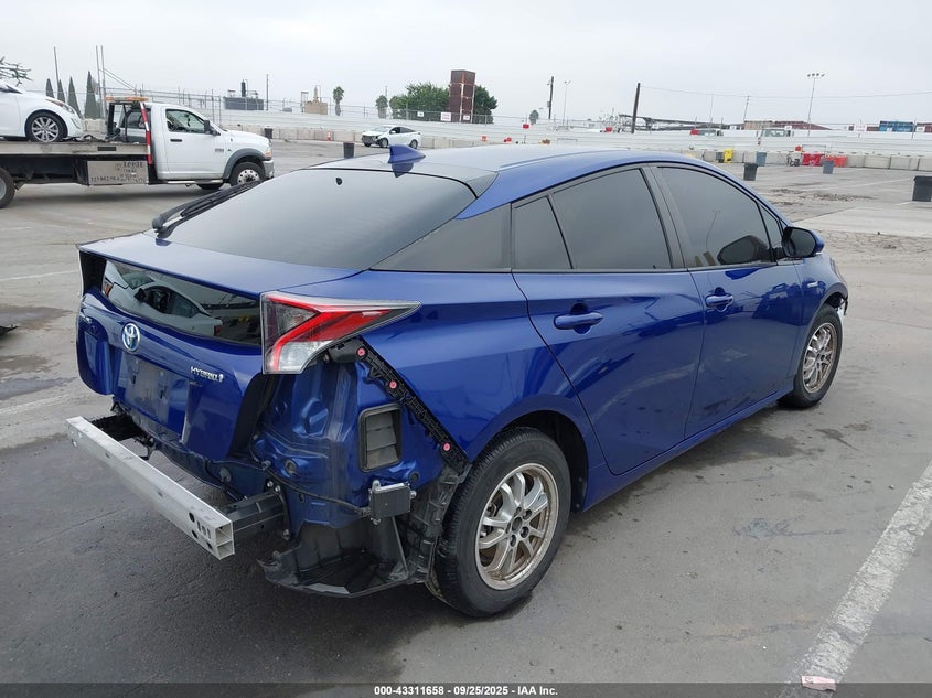 2017 TOYOTA PRIUS TWO JTDKBRFUXH3049301