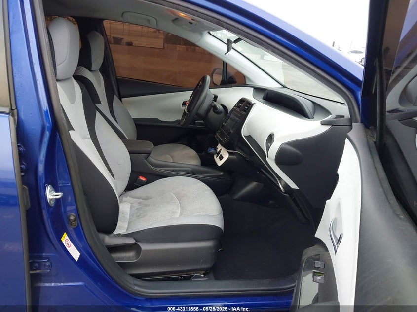 2017 TOYOTA PRIUS TWO JTDKBRFUXH3049301