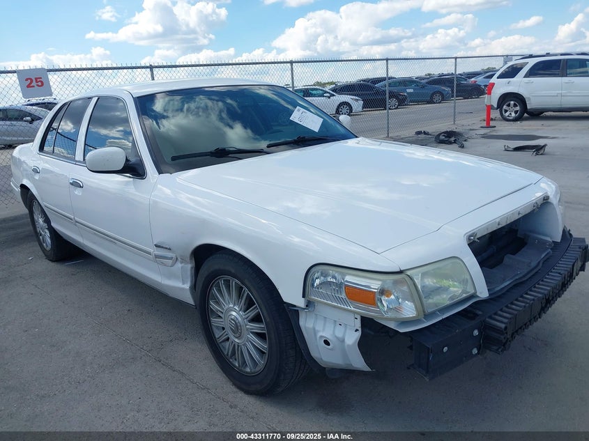 2009 Mercury Grand Marquis Ls (Fleet Only) white sedan flexible 2MEHM75V09X626455 photo #1