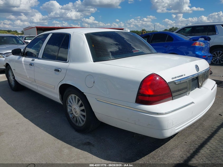 2009 Mercury Grand Marquis Ls (Fleet Only) white sedan flexible 2MEHM75V09X626455 photo #4