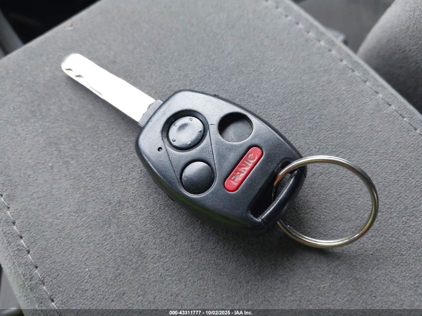 2007 Honda Civic Lx VIN: 2HGFG11617H525395 Lot: 43311777