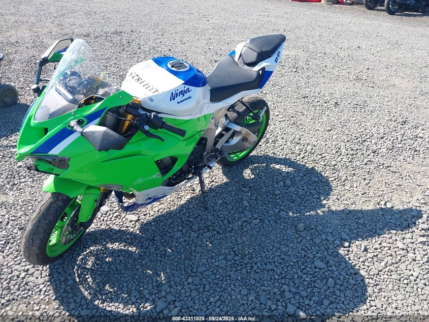 JKBZXJJ18RA005475 2024 KAWASAKI ZX photo no. 2