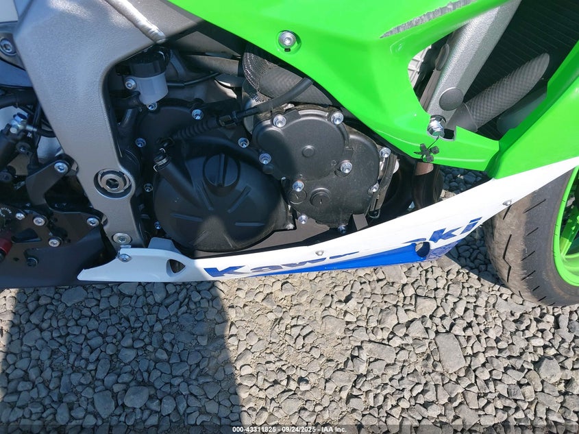 JKBZXJJ18RA005475 2024 KAWASAKI ZX photo no. 8