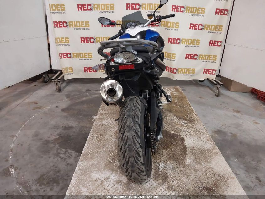 2015 BMW F800 R VIN: WB10B1404FZC97207 Lot: 43311947