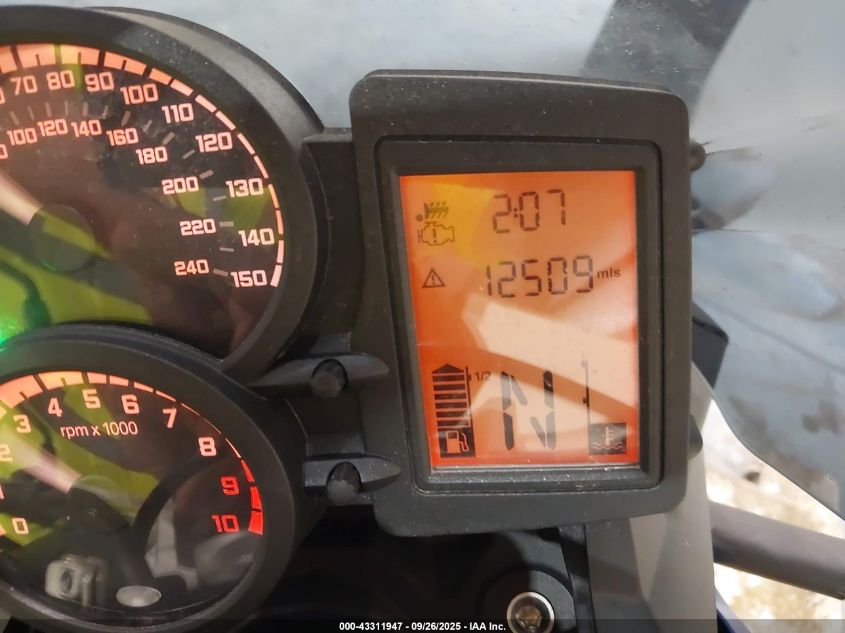 2015 BMW F800 R VIN: WB10B1404FZC97207 Lot: 43311947