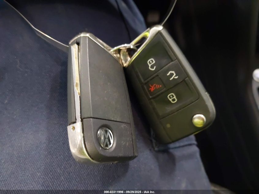 2020 Volkswagen Tiguan 2.0T Se/2.0T Se R-Line Black/2.0T Sel VIN: 3VV3B7AX5LM031985 Lot: 43311996