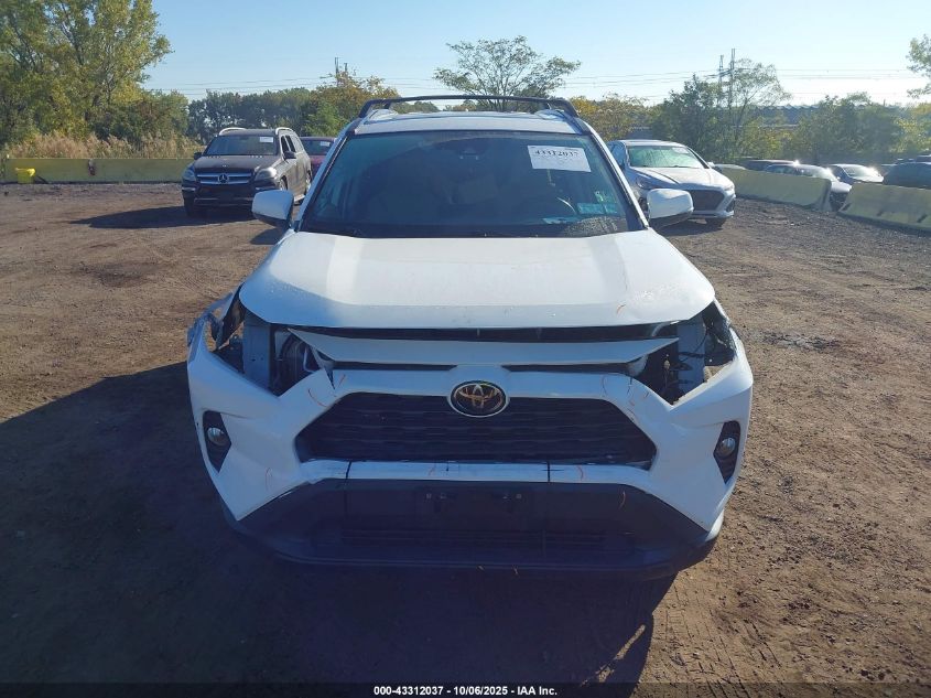 2020 Toyota Rav4 Xle VIN: 2T3P1RFV4LW105661 Lot: 43312037