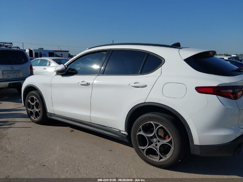 2022 Alfa Romeo Stelvio Sprint Rwd VIN: ZASPAJAN9N7D24551 Lot: 43312126