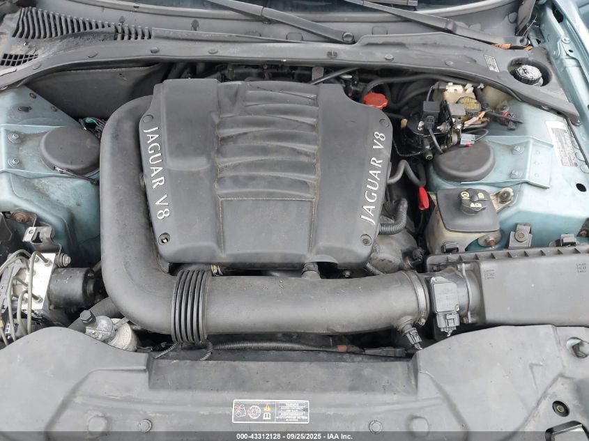 2001 Jaguar S-Type 4.0L V8 VIN: SAJDA01P21GM04972 Lot: 43312128