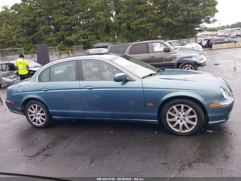 2001 Jaguar S-Type 4.0L V8 VIN: SAJDA01P21GM04972 Lot: 43312128