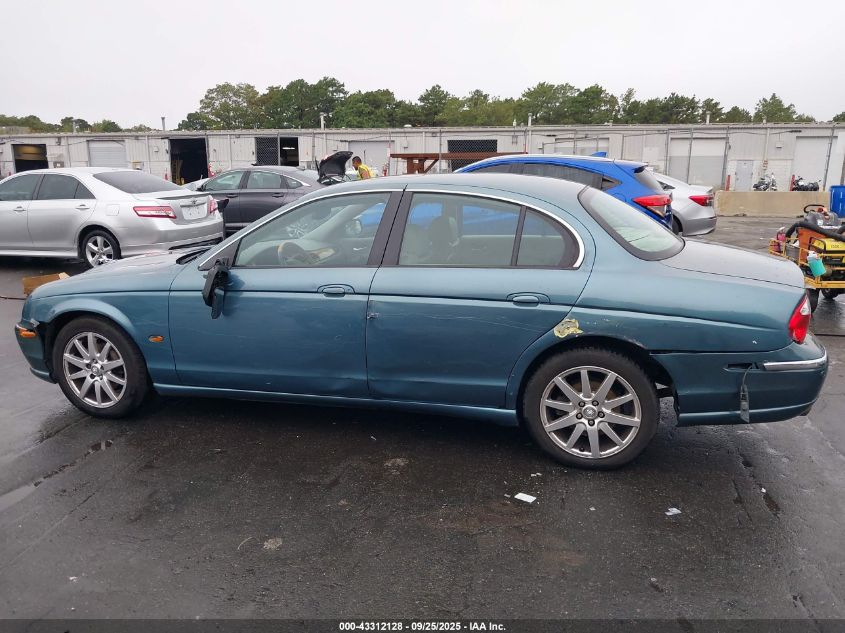 2001 Jaguar S-Type 4.0L V8 VIN: SAJDA01P21GM04972 Lot: 43312128