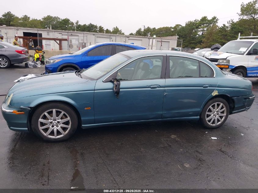 2001 Jaguar S-Type 4.0L V8 VIN: SAJDA01P21GM04972 Lot: 43312128