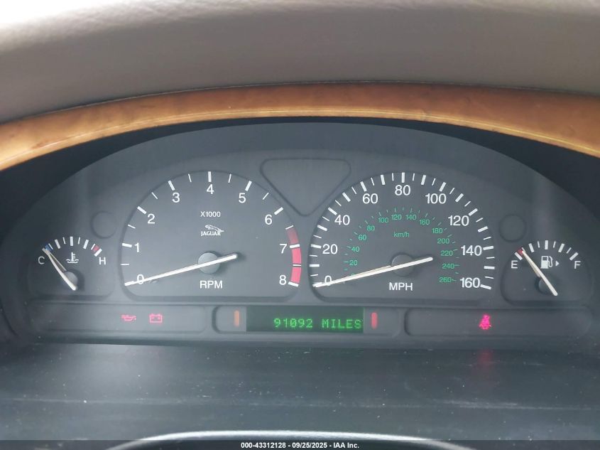 2001 Jaguar S-Type 4.0L V8 VIN: SAJDA01P21GM04972 Lot: 43312128