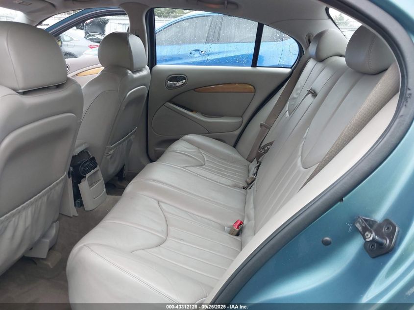 2001 Jaguar S-Type 4.0L V8 VIN: SAJDA01P21GM04972 Lot: 43312128