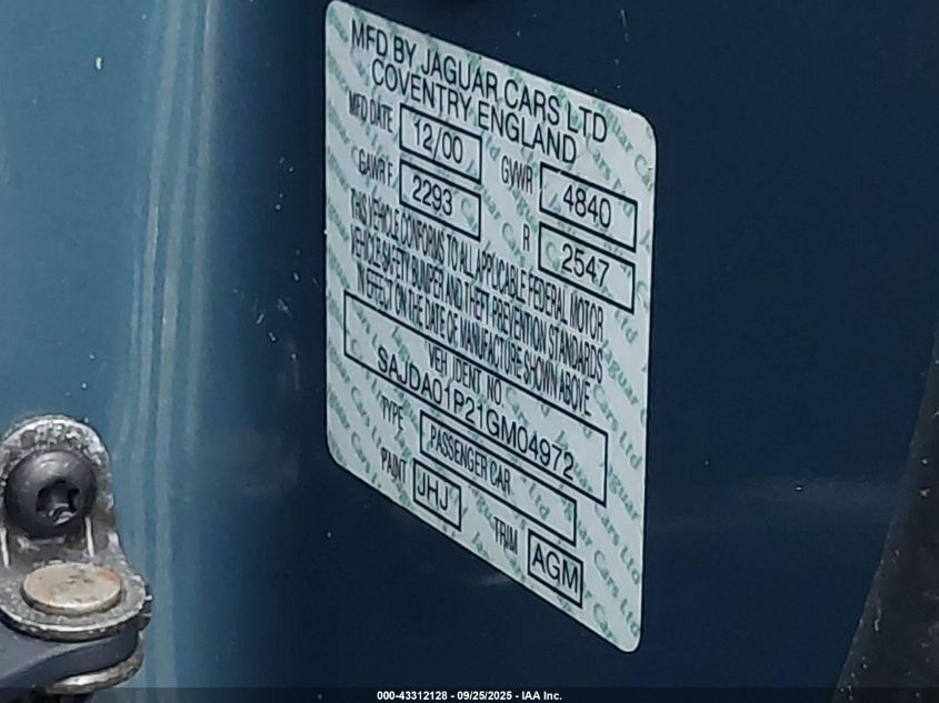 2001 Jaguar S-Type 4.0L V8 VIN: SAJDA01P21GM04972 Lot: 43312128