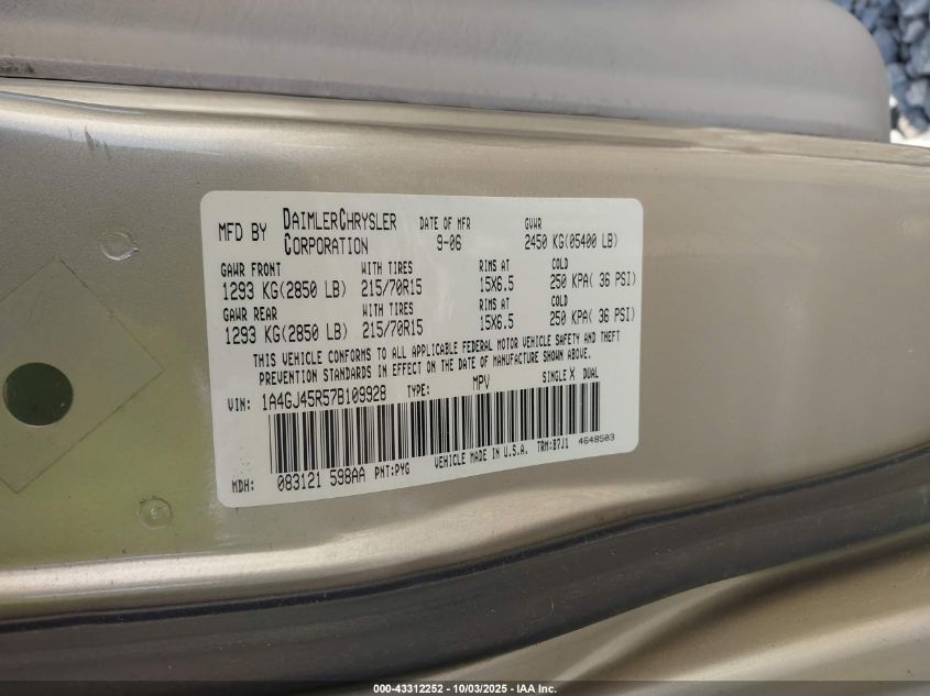 2007 Chrysler Town & Country VIN: 1A4GJ45R57B109928 Lot: 43312252