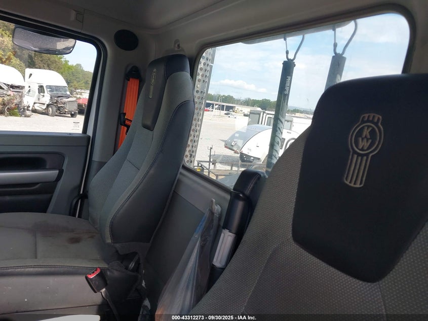2020 KENWORTH T680 auction photo 7