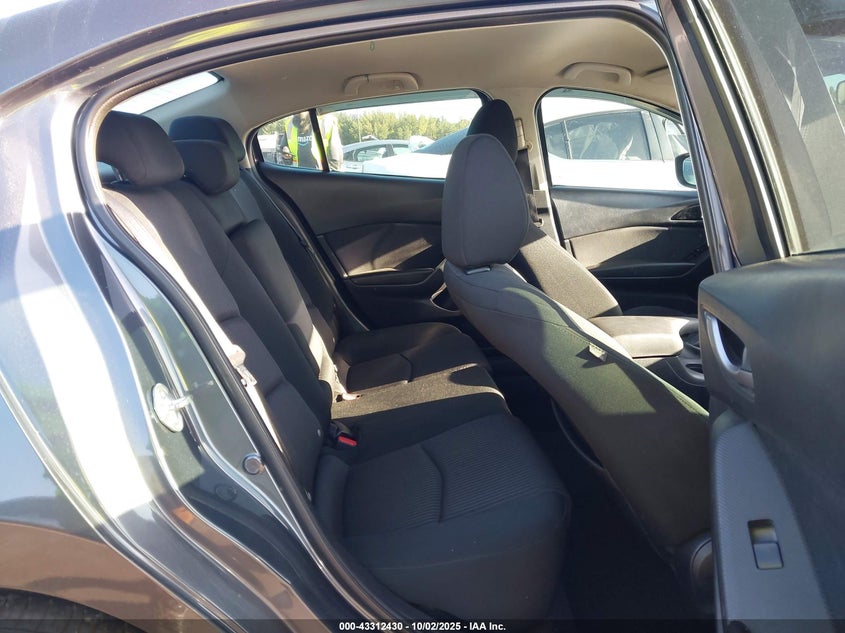 2015 MAZDA MAZDA3 I TOURING - 3MZBM1V78FM130913