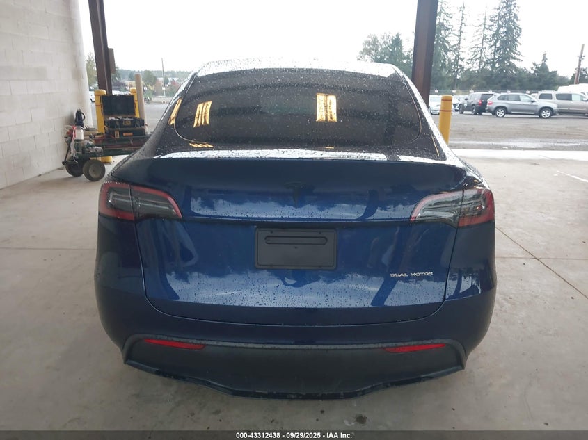 2023 Tesla Model Y Awd/Long Range Dual Motor All-Wheel Drive VIN: 7SAYGDEE2PF965905 Lot: 43312438
