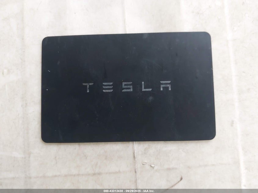 2023 Tesla Model Y Awd/Long Range Dual Motor All-Wheel Drive VIN: 7SAYGDEE2PF965905 Lot: 43312438