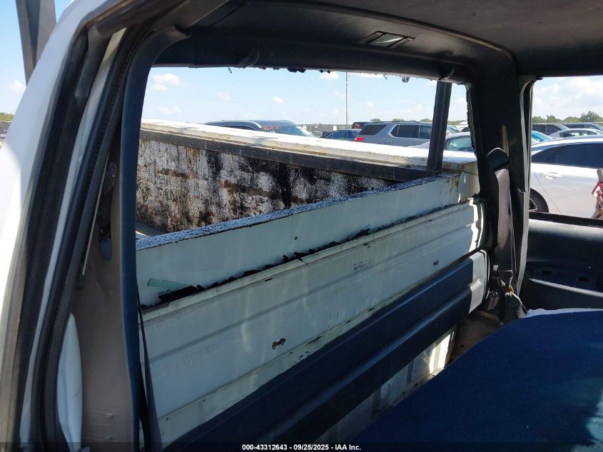 1999 Chevrolet C2500 VIN: 1GCGC24R8XR707587 Lot: 43312643