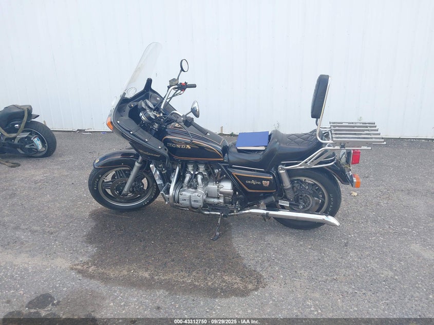 1982 Honda Gl1100 VIN: 1HFSC0207CA206594 Lot: 43312750