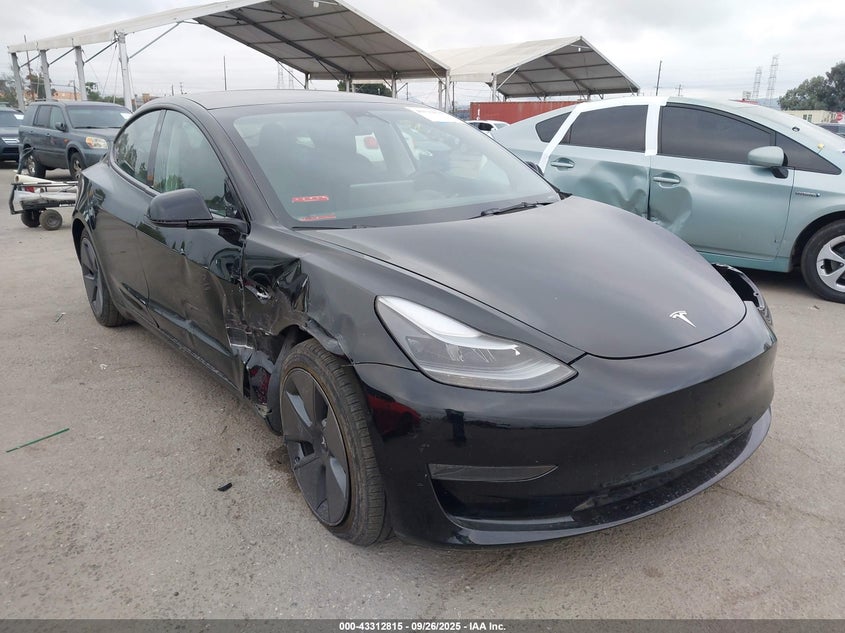 TESLA MODEL 3 REAR-WHEEL DRIVE