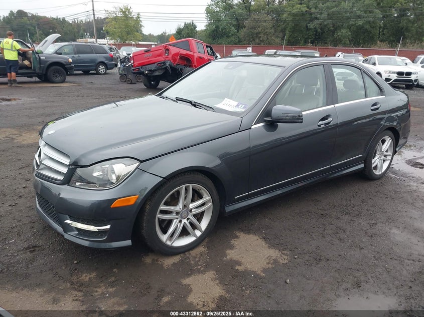 2013 MERCEDES-BENZ C 300 SPORT 4MATIC - WDDGF8AB7DR291776