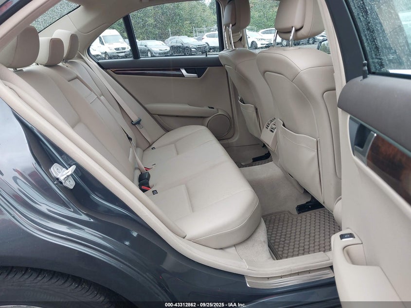 2013 MERCEDES-BENZ C 300 SPORT 4MATIC - WDDGF8AB7DR291776