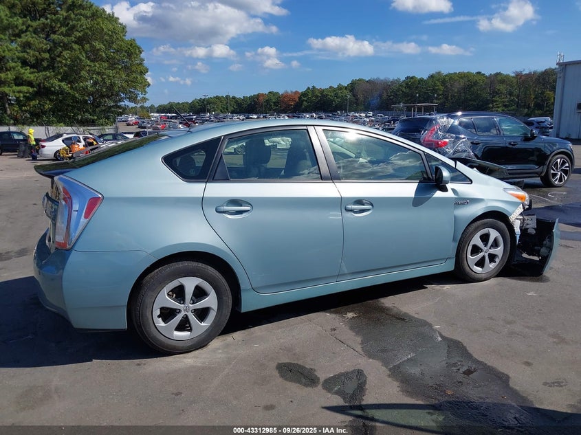2015 TOYOTA PRIUS TWO - JTDKN3DU0F1908279