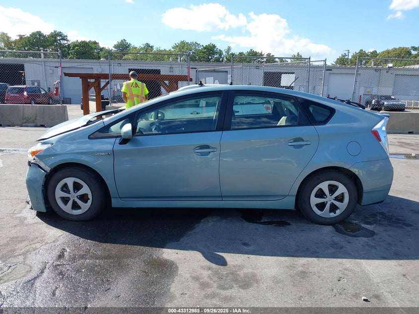2015 TOYOTA PRIUS TWO - JTDKN3DU0F1908279