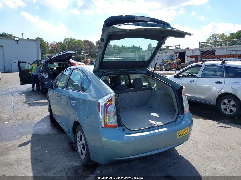 2015 TOYOTA PRIUS TWO - JTDKN3DU0F1908279