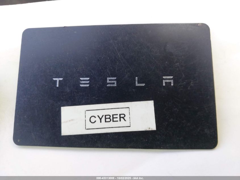 2024 Tesla Cybertruck All-Wheel Drive VIN: 7G2CEHED0RA040175 Lot: 43313008