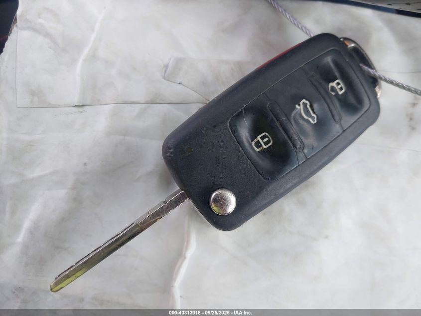 2010 Volkswagen Gti 4-Door VIN: WVWHD7AJ3AW243727 Lot: 43313018