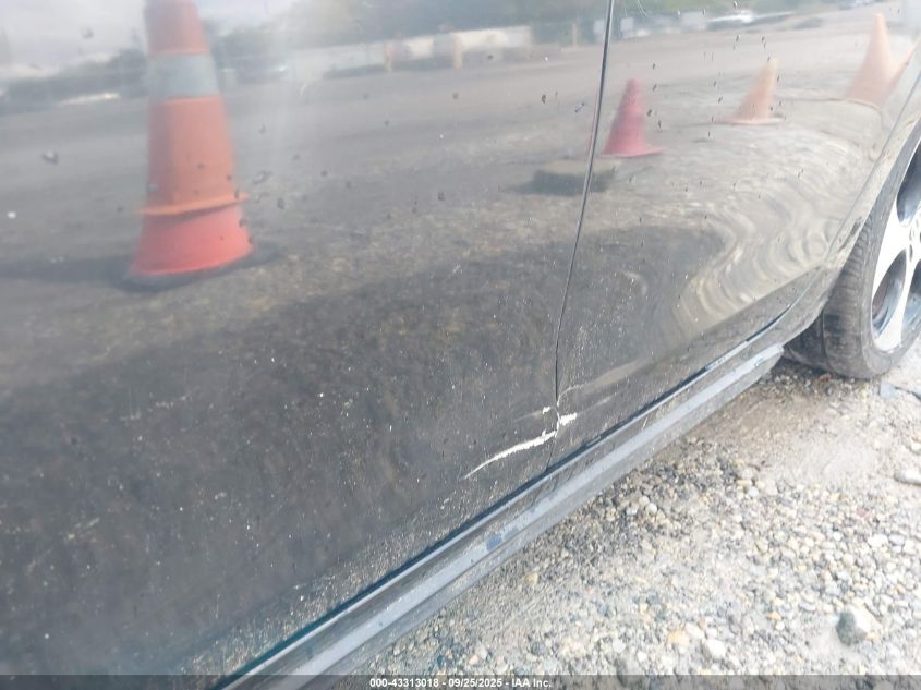 2010 Volkswagen Gti 4-Door VIN: WVWHD7AJ3AW243727 Lot: 43313018