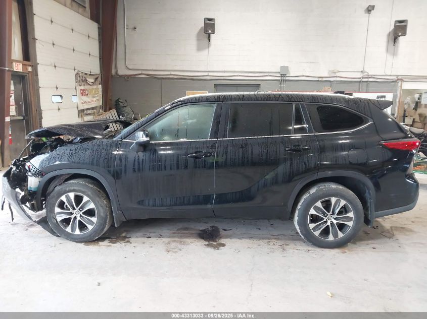 2021 Toyota Highlander Xle VIN: 5TDGZRBH0MS555870 Lot: 43313033