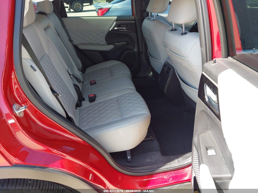 2022 Mitsubishi Outlander Sel 2.5 S-Awc/Sel Launch Edition S-Awc/Sel Special Edition S-Awc VIN: JA4J4VA85NZ009638 Lot: 43313076